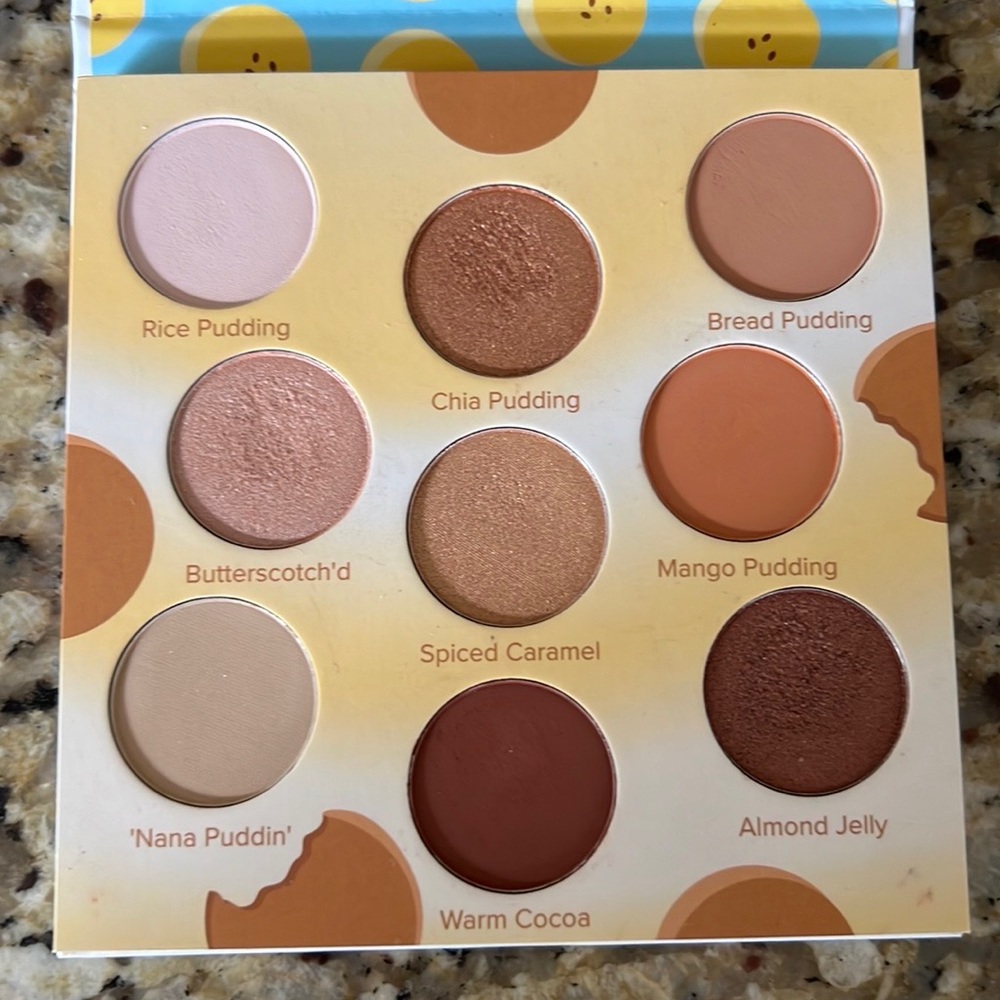 Eyeshadow pallet